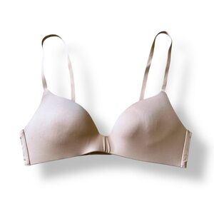 Uniqlo Women’s 3D Hold Wireless Adjustable Strap Light Beige Bra Size 30/32 A AA